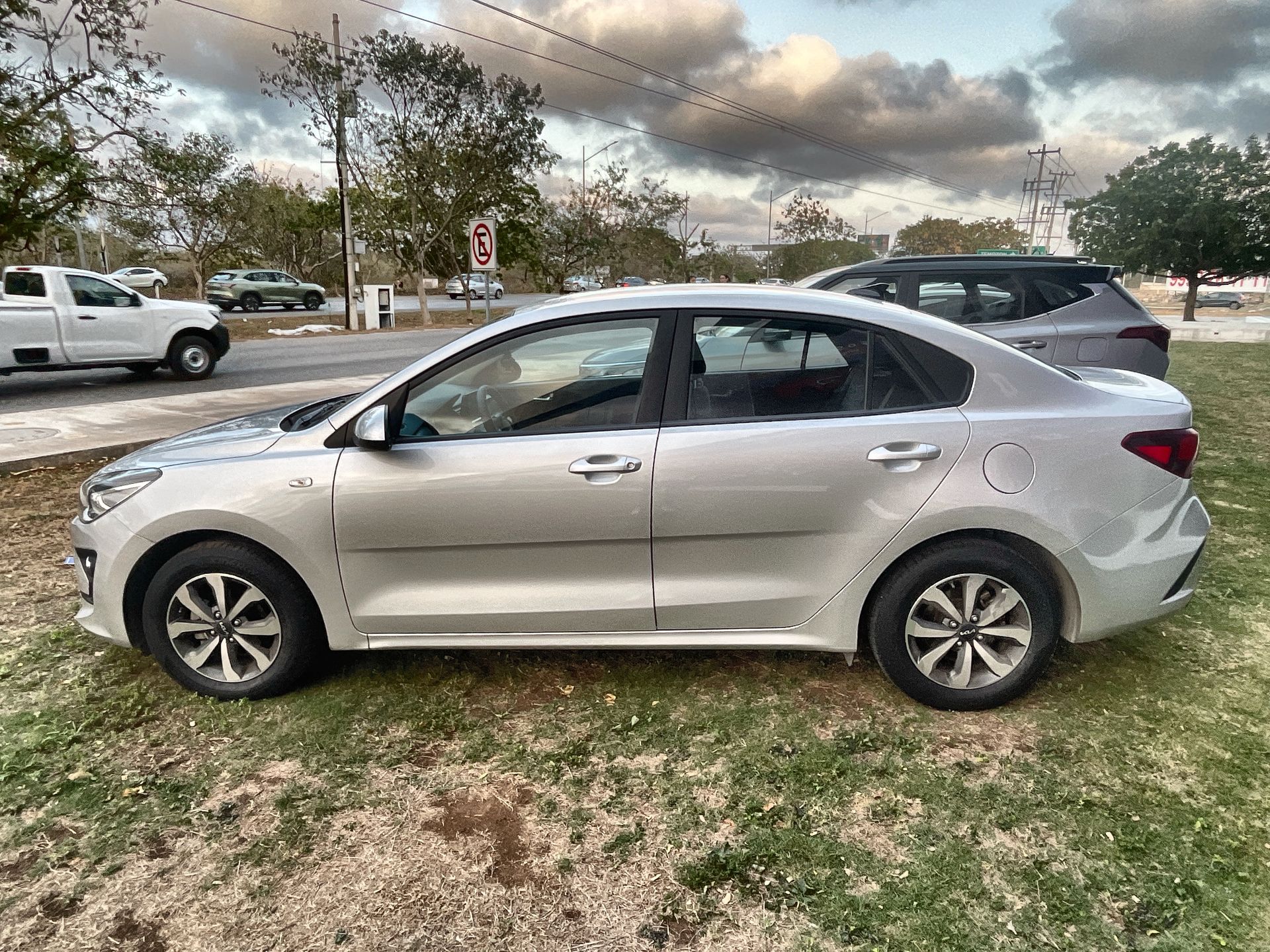 2022 Kia Rio 1.6 Sedan LX Mt