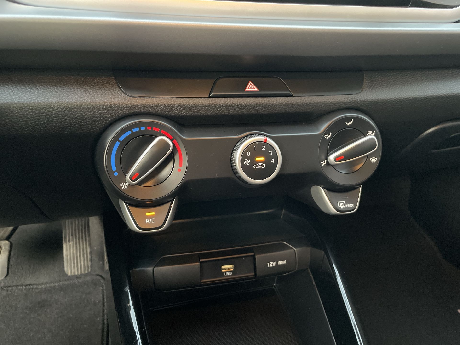 2023 Kia Rio 1.6 Sedan LX At