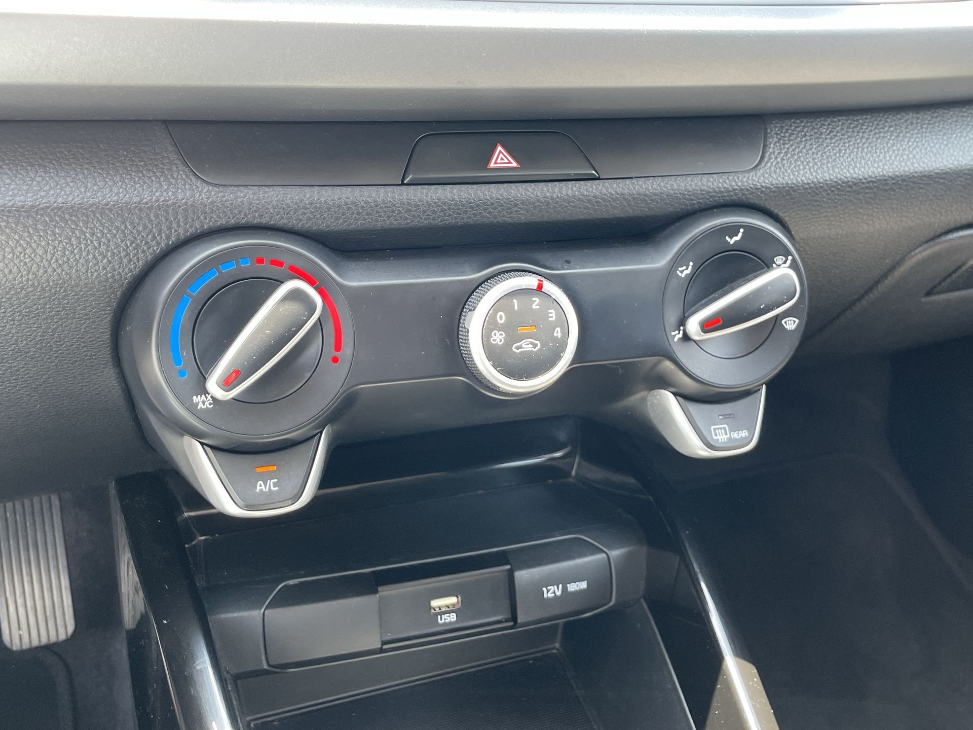 2021 Kia Rio 1.6 Hb LX Mt