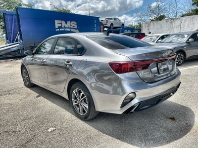 2024 Kia Forte 2.0 Lx Sedan At