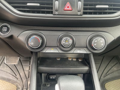 2023 Kia Forte 2.0 Lx Sedan At