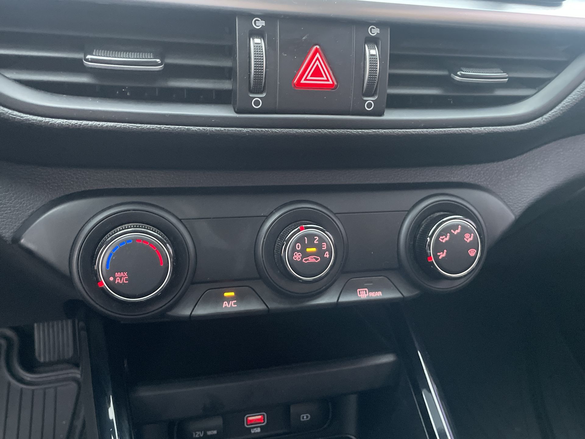 2022 Kia Forte 2.0 LX Mt