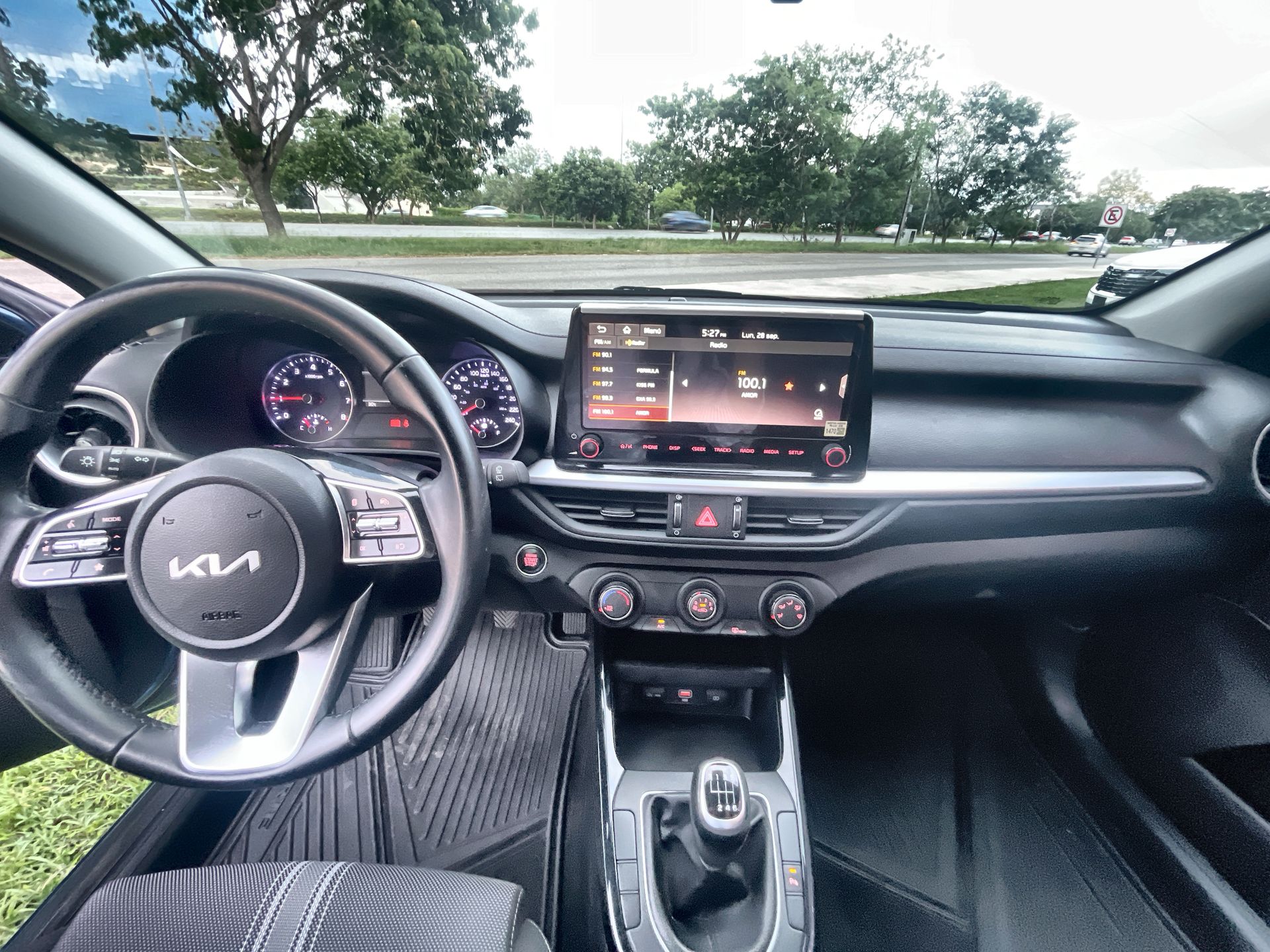 2022 Kia Forte 2.0 LX Mt