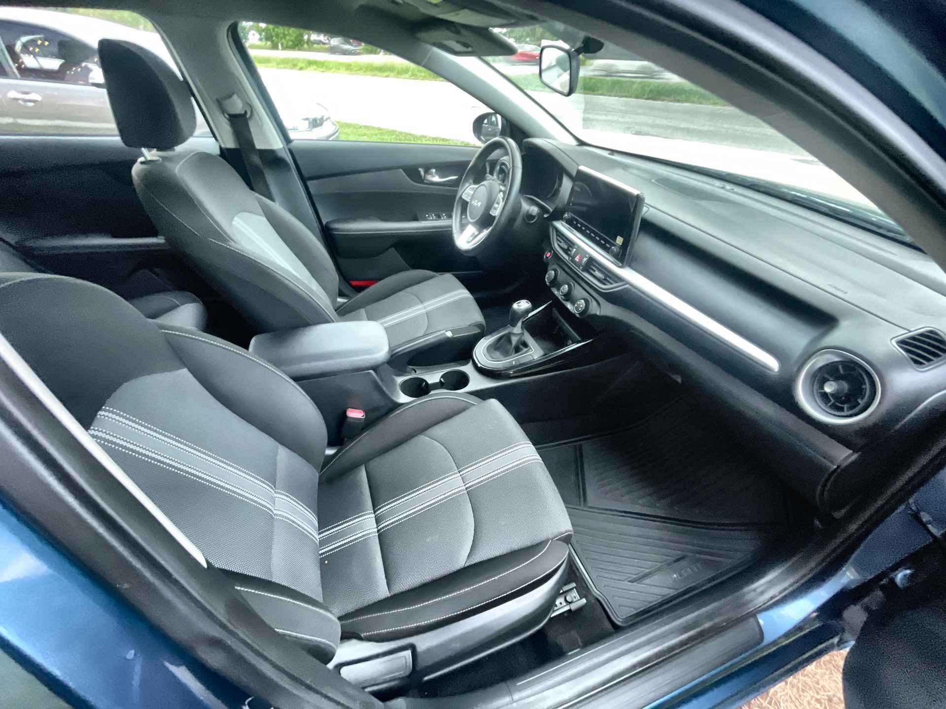 2022 Kia Forte 2.0 LX Mt