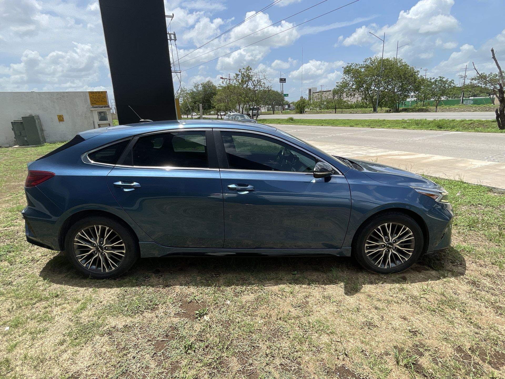 2022 Kia Forte 2.0 GT Line 4p At