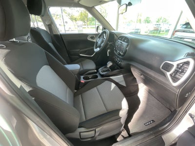 2023 Kia Soul 1.6 LX At