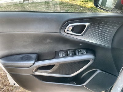 2022 Kia Soul 2.0 EX At