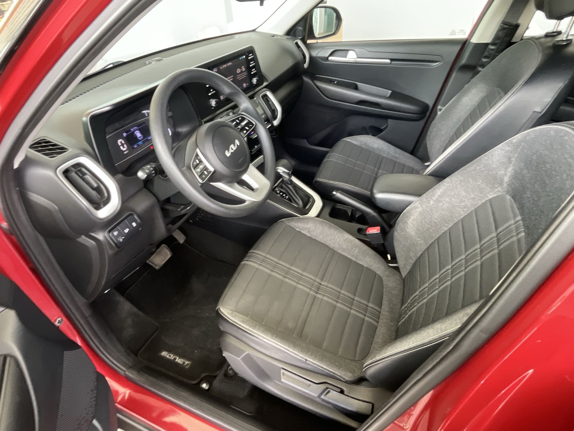 2024 Kia Sonet 1.5 Ex At