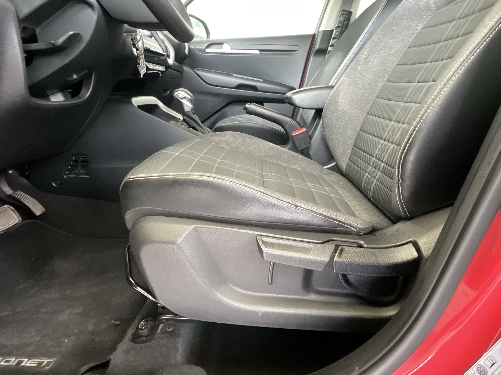 2024 Kia Sonet 1.5 Ex At