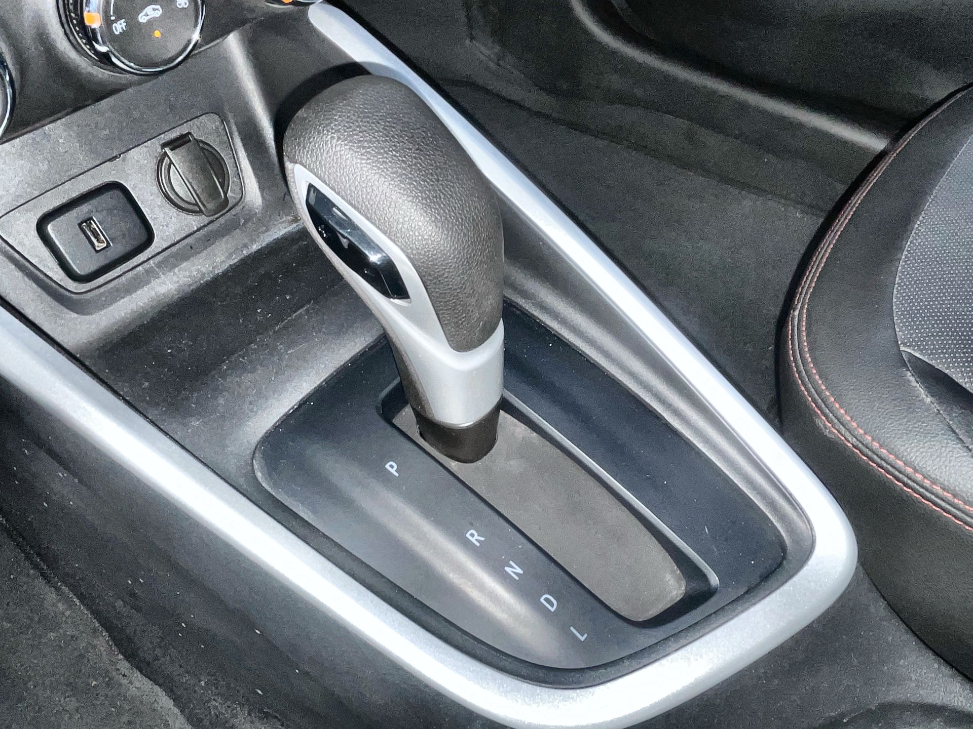 2025 Chevrolet Onix 1.0 Premier Redline At