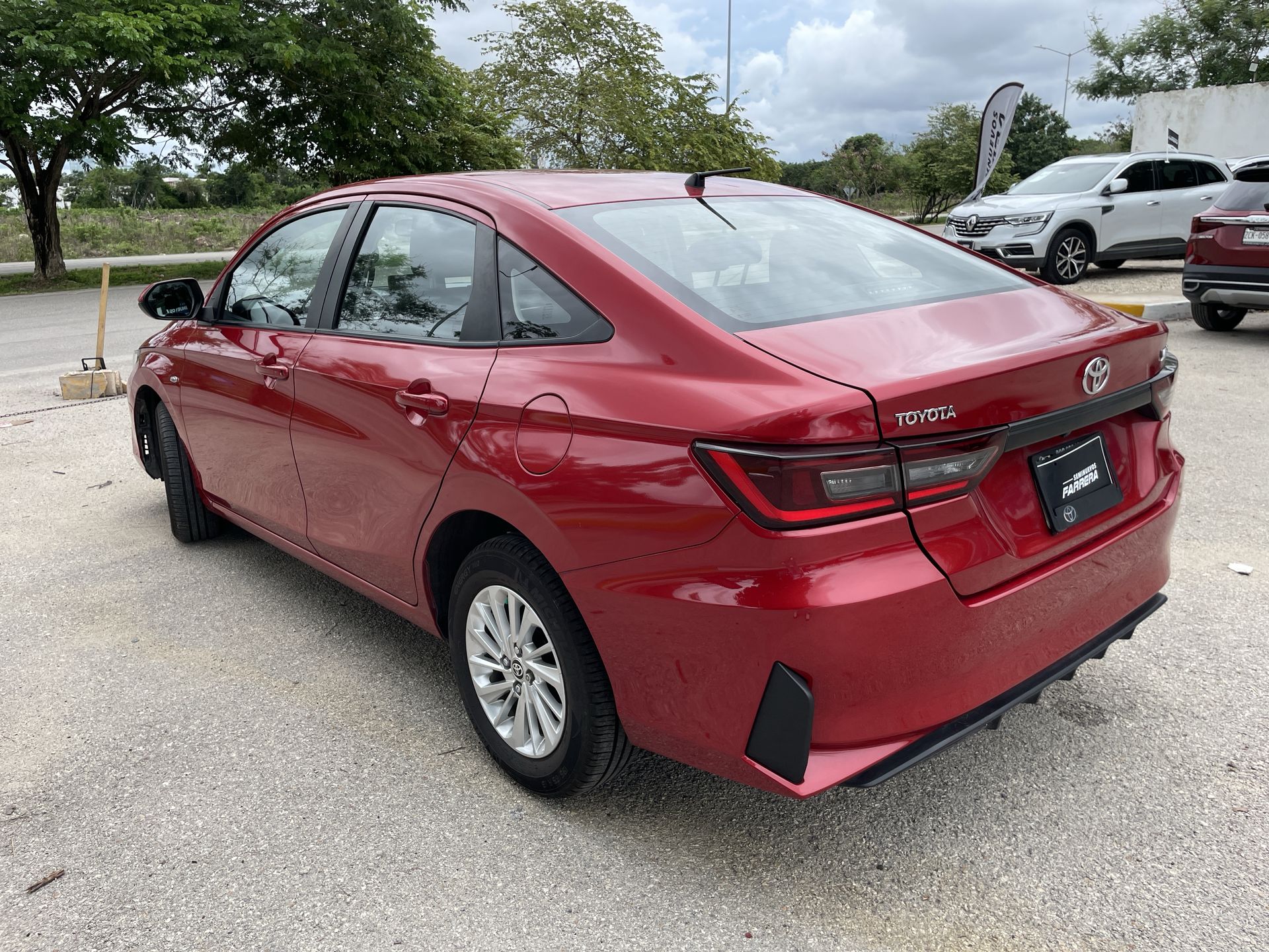 2023 Toyota Yaris 1.5 S Sedan At